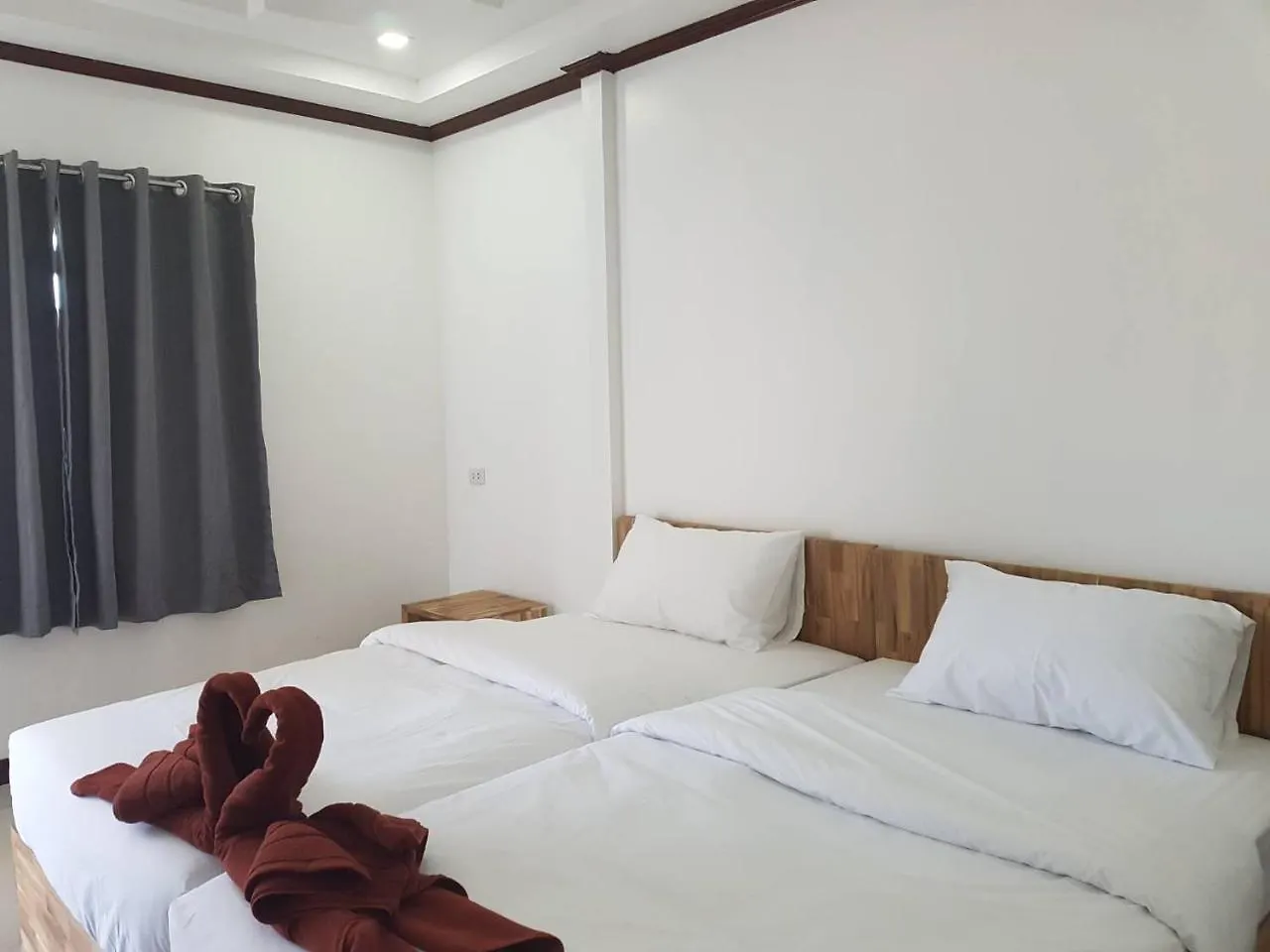 Phi Phi Pagarang House Hotel